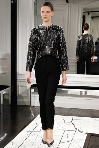 Look 30